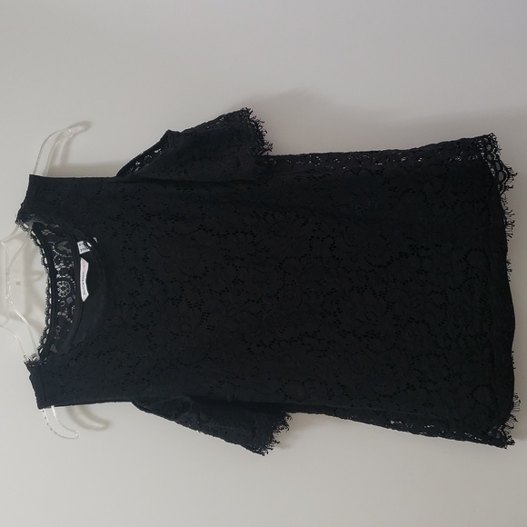 Beautiful Lace Isaac Mizrahi Live Black Cold Shoulder Lined Top - Picture 1 of 9